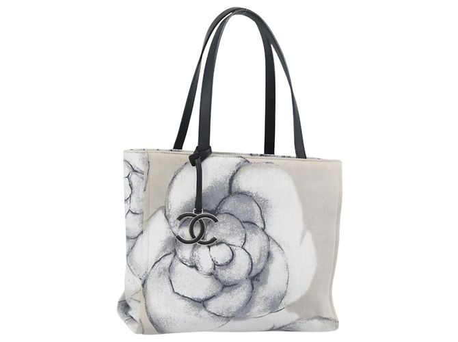 CHANEL Camelia Tote Bag Canvas Weiß Silber CC Auth 190607V