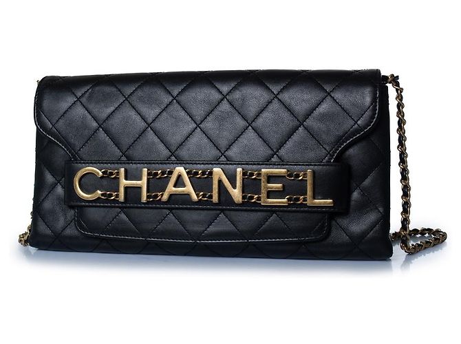 Chanel, Clutch con patta e logo a catena Nero D'oro