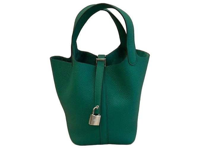 Hermès Picotin Lock 18 em couro Taurillon Clémence Verde Vertigo
