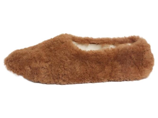 Céline Camel Resort 2018 shearling slippers - size EU 37 Brown