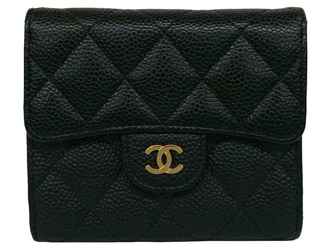 Cartera tríptico Matelassé Chanel en negro