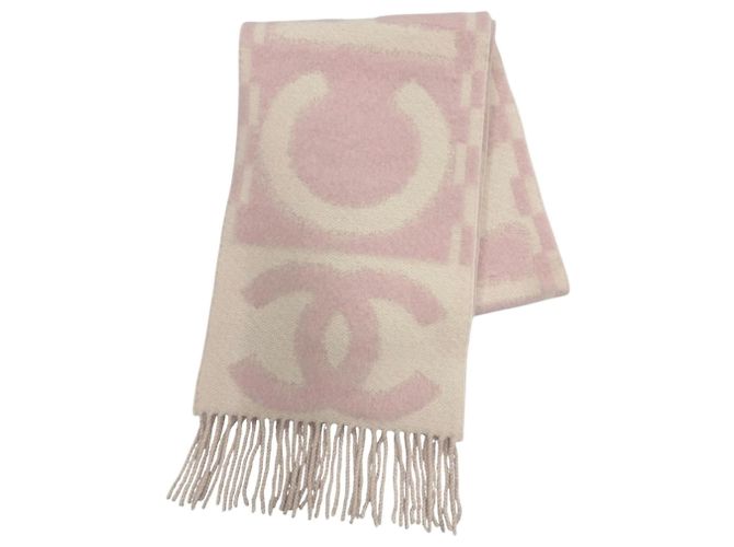 Stola in cashmere e seta rosa Chanel