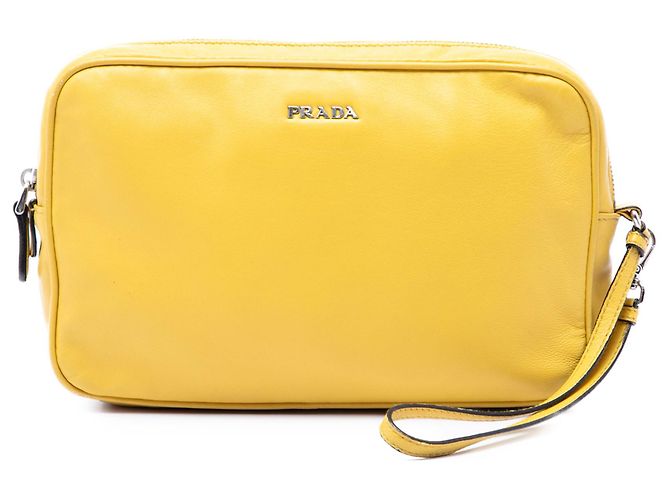 Clutch de mano en cuero amarillo Prada