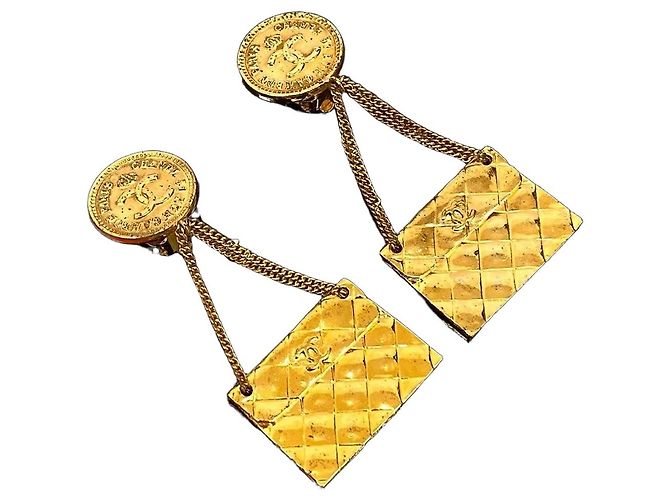 Orecchini Chanel Matelasse D'oro