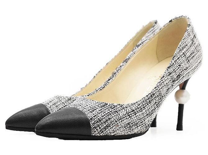 Escarpins à talons hauts en tweed Chanel