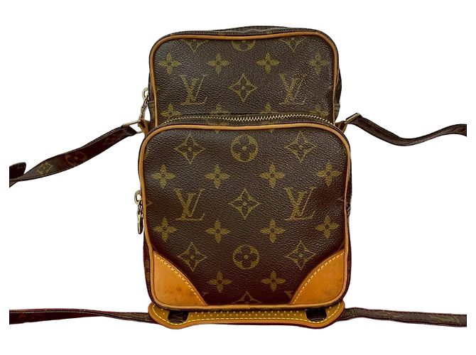 Bolsa de ombro Louis Vuitton Monogram Marrom