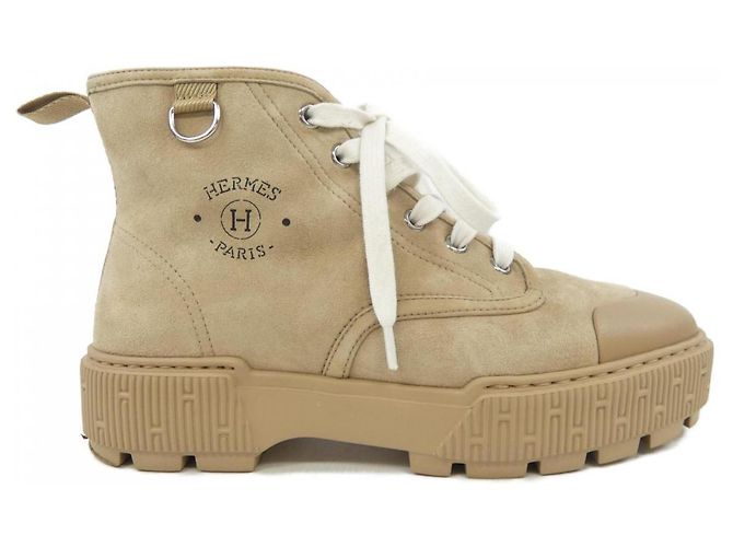 Hermès Botas Itineraire em couro de bezerro veludo Chevre Hermes Bege