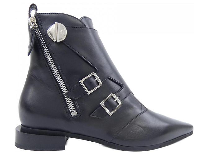 Louis Vuitton Leather Boots Black