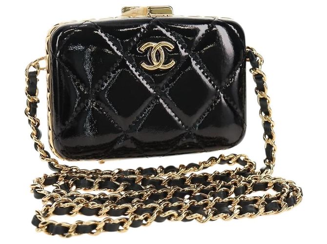 CHANEL Matelasse Chain Shoulder Pouch Piel charol Negro CC Auth 190043SAM Dorado