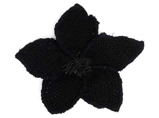 Chanel Camélia Brosche aus schwarzem Strick