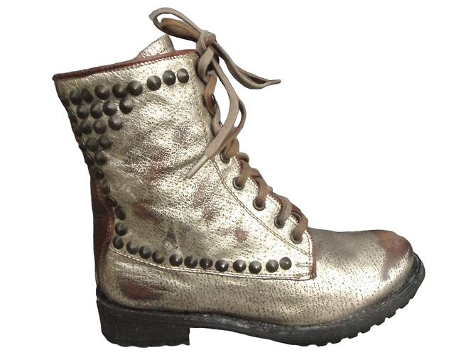 Ash Bottines en cuir métallisé doré cloutées Marron