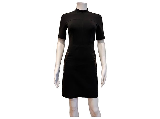 Louis Vuitton Vestido Negro Detalles Monogram Monograma