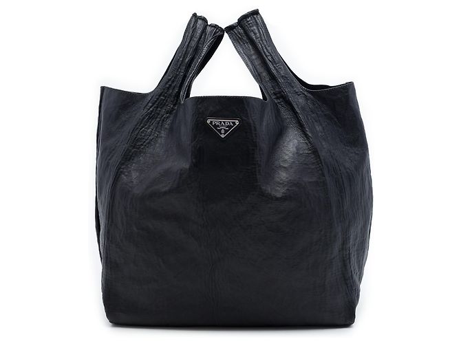 Tote de napa arrugada negra Prada Negro