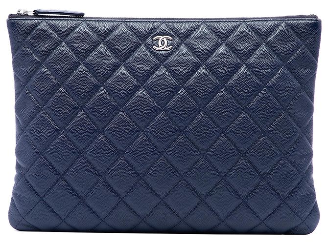 Chanel Blue Medium Quilted Caviar O Case Clutch Blau Marineblau