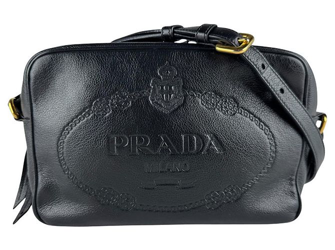 Prada Schultertasche aus schwarzem Leder