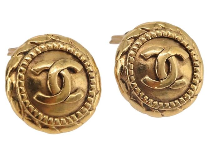 Orecchini CHANEL COCO Mark in metallo color oro CC Auth 191418V