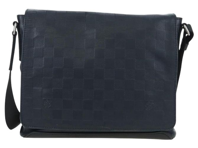 Louis Vuitton District Messenger Damier Infini Leather PM Black