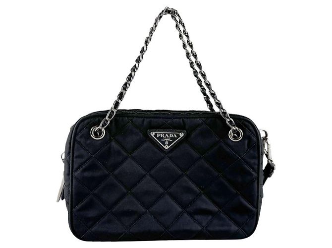 Bolsa de nylon preto e couro Prada