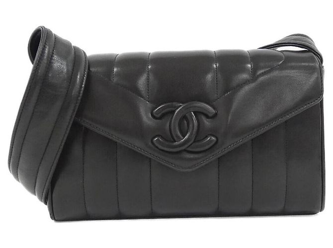 Borsa a tracolla Chanel in pelle nera Nero