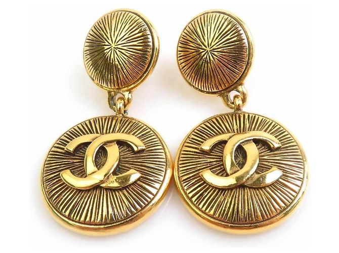 Timeless Brincos de clip dourados Chanel