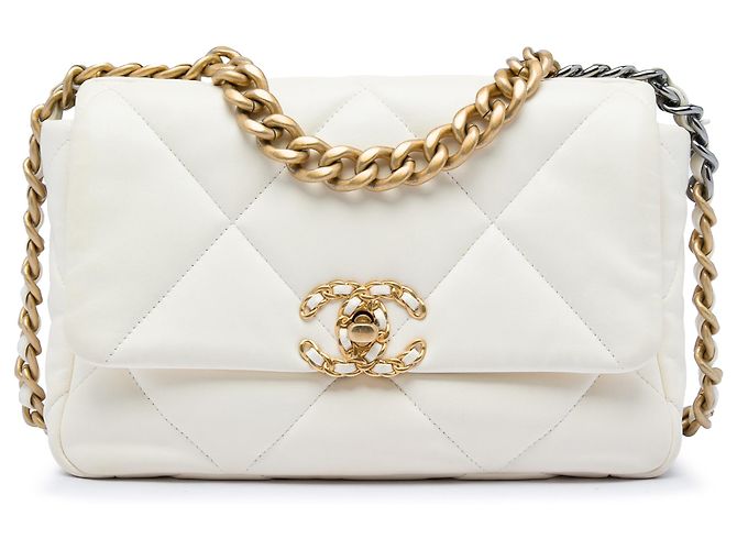 Chanel White Medium Lambskin 19 Flap Branco