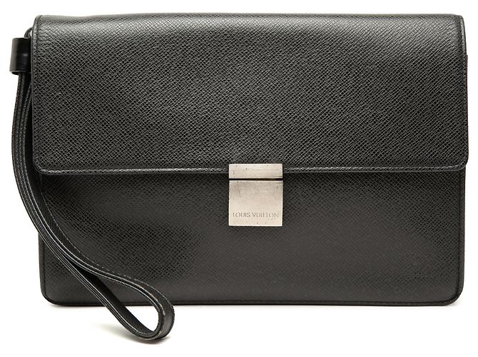 Louis Vuitton Negro Taiga Selenga