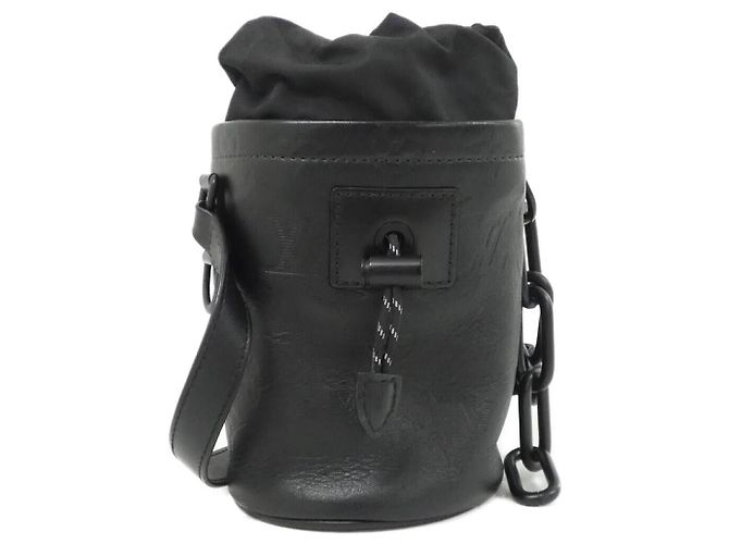 Borsa a tracolla Louis Vuitton Monogram Shadow Chalk Nano Nero