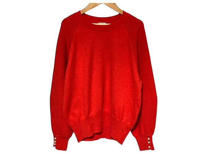 Autre Marque Kumikyoku Strickpullover mit Perlenknöpfen Rot