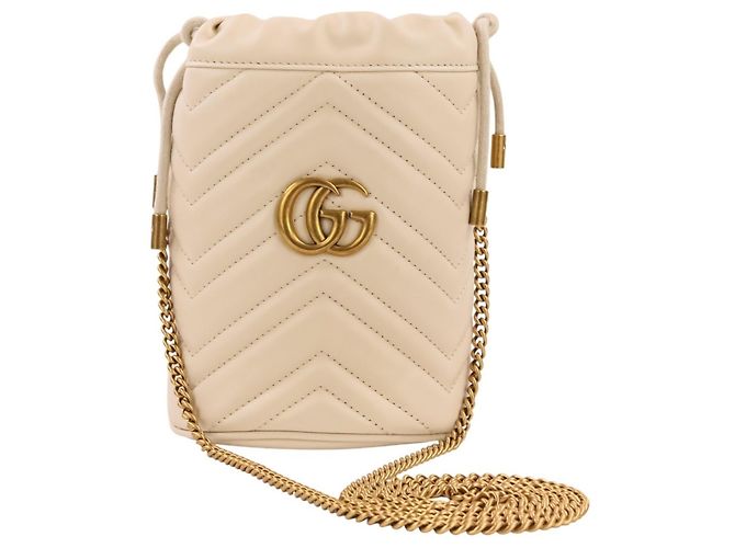 Gucci GG Marmont Mini-Eimerbeutel mit Kette aus Leder Roh