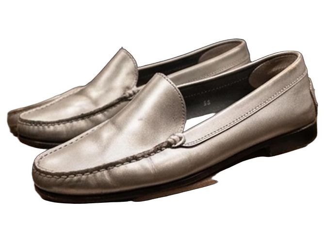Mocassini Tod's Gommino in pelle argento