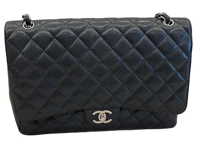 Timeless Borsa flap classica Chanel in pelle caviar nera Nero