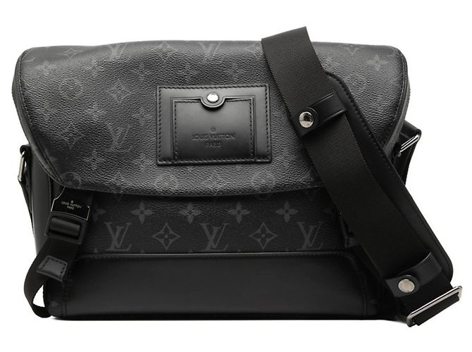 Louis Vuitton Monogram Eclipse Messenger Voyage PM Noir