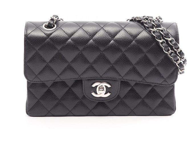 Borsa a tracolla Chanel Matelassé Double Flap Nero