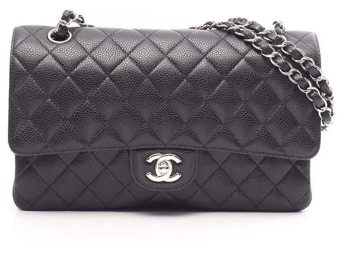 Borsa a tracolla Chanel Matelassé Double Flap in nero