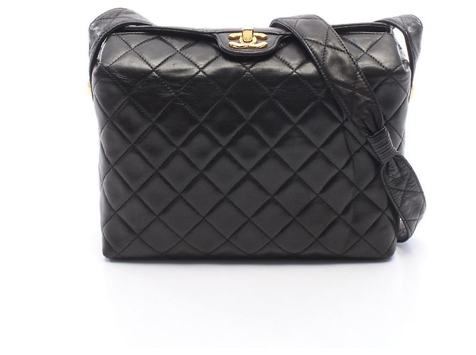 Borsa a tracolla Chanel Matelassé in agnello nero