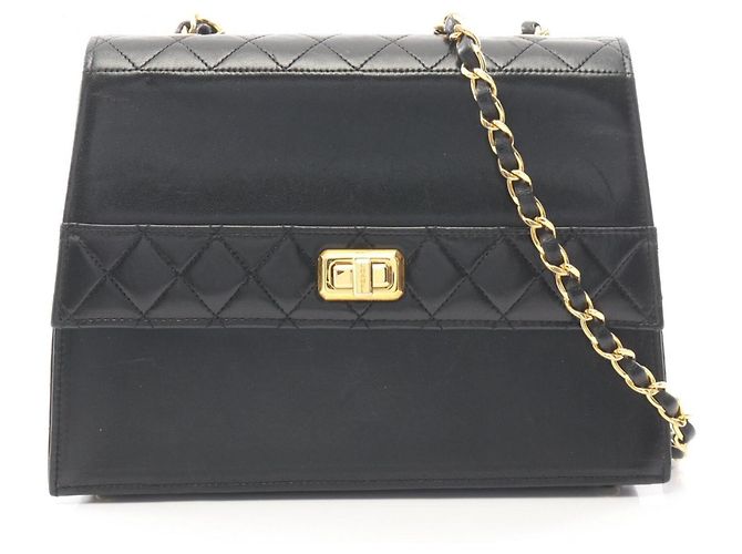 Timeless Borsa a tracolla in pelle matelassé Chanel Nero
