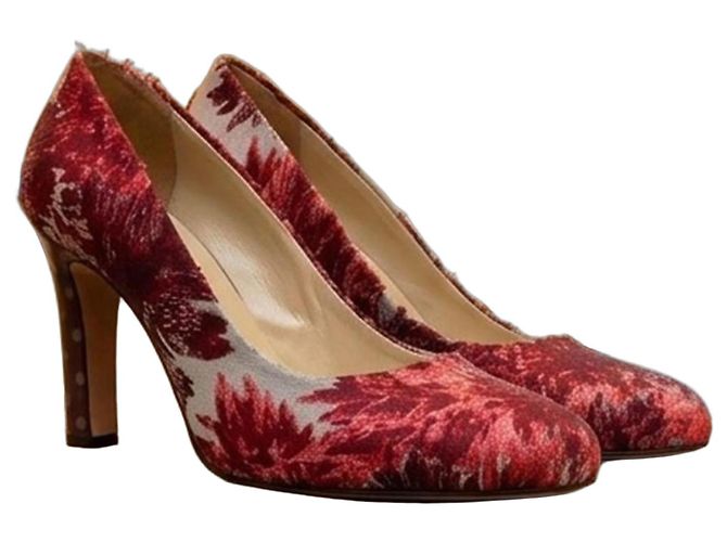 Max Mara Patterned Fabric Pumps Multiple colors