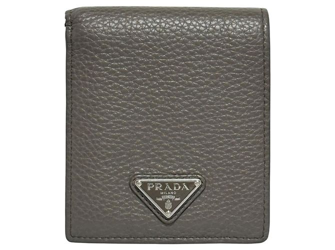 Prada Men's Vitello Daino Bi-fold Wallet Brown