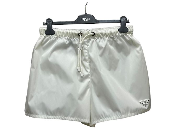 Prada Short de gabardine Re-Nylon Prata