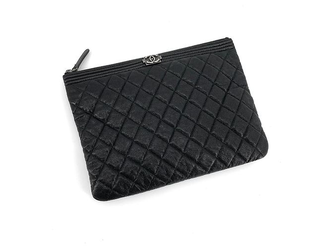 Chanel Caviar Silver Boy Clutch New Medium Schwarz