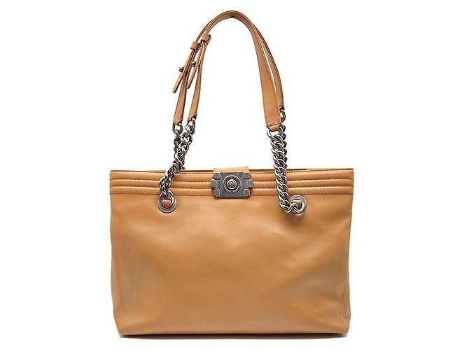 Le Boy Chanel Bolsa de ombro Boy com corrente Laranja