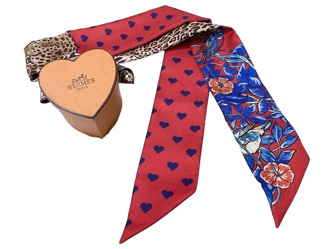 Hermès Seidentuch Twilly Silk Jungle Love Rot