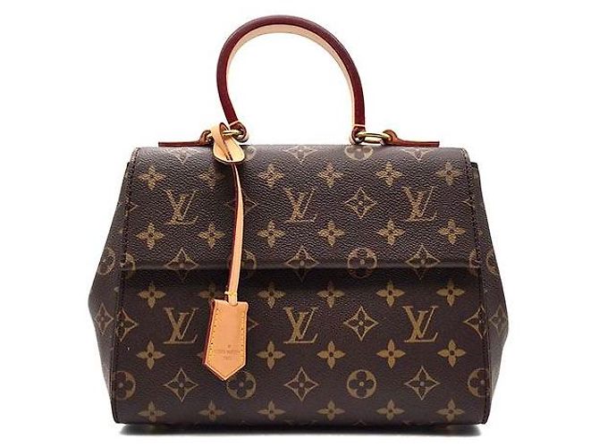 Louis Vuitton Monogram Cluny BB Marrom