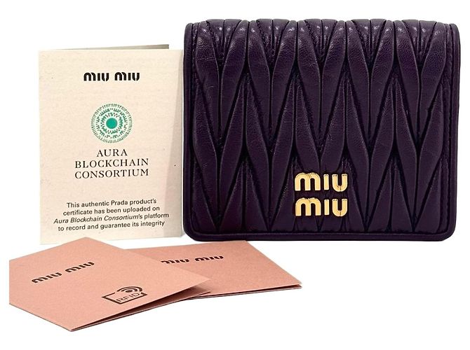 Miu Miu Matelassé-Ledergeldbörse Lila