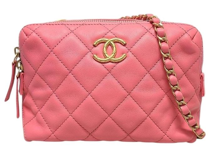 Chanel Mini bolsa crossbody bowling em couro de bezerro rosa