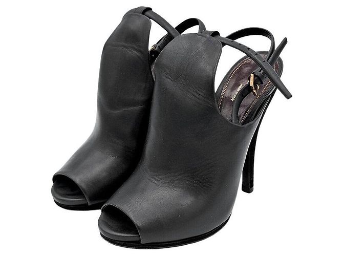 Gucci Leather Shoes Black