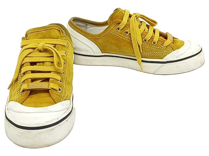 Baskets en daim Chanel Jaune