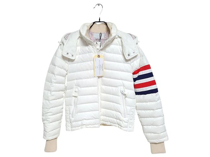 Thom Browne Jaqueta acolchoada de plumas para mulher Branco