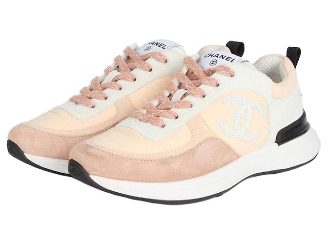 Chanel Baskets en daim style tennis rose