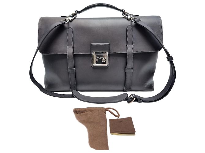 Louis Vuitton Pasta Ombre Preto
